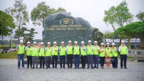 Một số hình ảnh tại buổi làm việc: